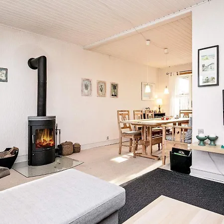 6 Person In Tranek R Tranekaer